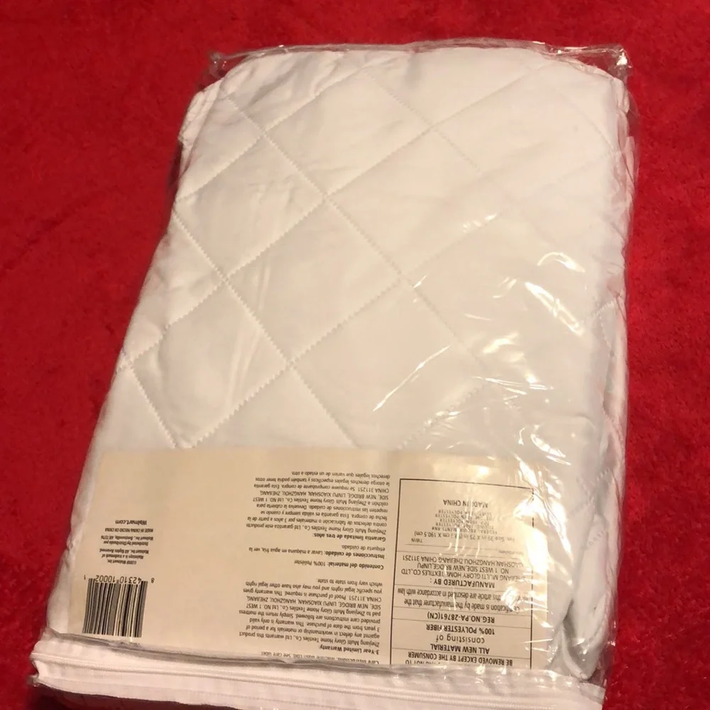 Mattress Pad Fits mattresses up to 15” Deep Mainstays Twin